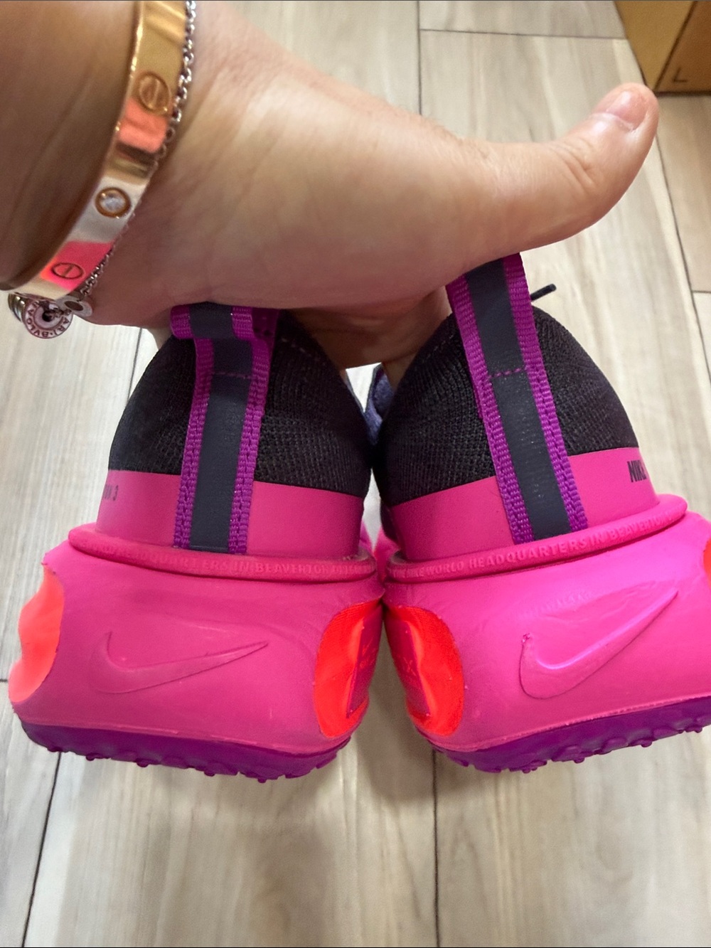 Nike Women's Black Pink Purple Running Shoes - Picture 5 of 7